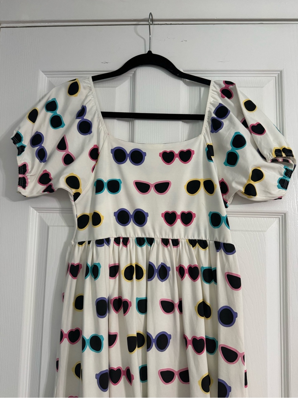 Mommy and Me White Sundress with Colorful Sunglasses Print Mom Small and Kid 4T - Picture 3 of 9